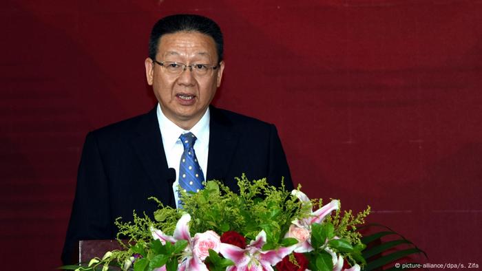  Qian Weiping spricht vor dem Weltraumtag in China (picture-alliance/dpa/s. Zifa)