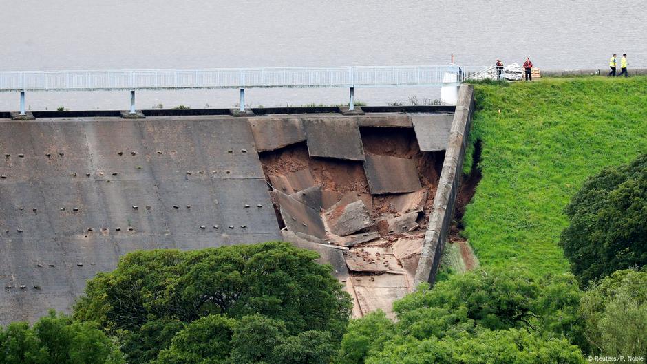 British Town Evacuated Over Fears Of Dam Collapse | News | DW | 01.08.2019