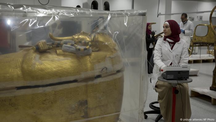 Ägypten Archäologie l Sarkophag von König Tutanchamun (picture alliance/AP Photo)