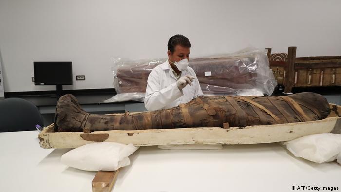 Ägypten Archäologie l Sarkophag von König Tutanchamun (AFP/Getty Images)