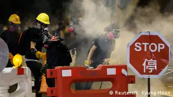 Hongkong Anti-Regierungsproteste - Sicherheitskräfte setzen erneut Tränengas ein