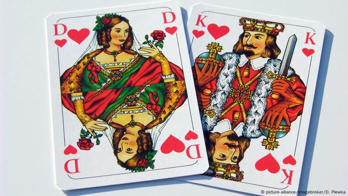 Kartenspiel, Dame und König (picture-alliance/imagebroker/D. Plewka)
