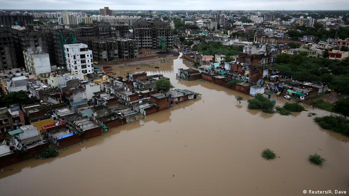 Indien Überschwemmungen in Ahmedabad (Reuters/A. Dave)