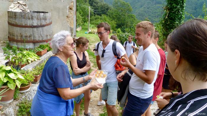 Survivors Recount Nazi Massacre At Sant Anna Di Stazzema Germany News And In Depth Reporting From Berlin And Beyond Dw 12 08 2019