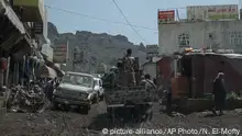 اليمن: هل استعانت قوات الأحمر بالقاعدة ضد الانتقالي؟
