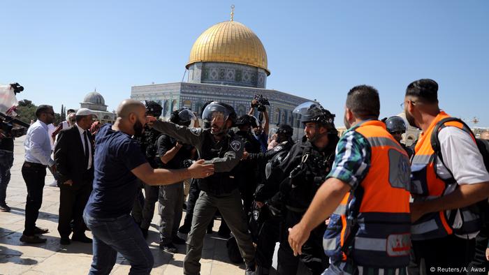 Israel Ausschreitungen zwischen palästinensischen Gläubigen & Polizei