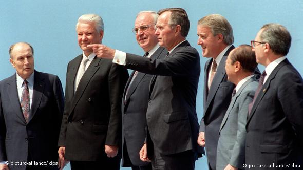 Μιτεράν, Γέλτσιν, Κολ, Μπους, Μουλρόνεϊ, Μιγιατσάβα και Ντελόρ στη Σύνοδο G20 το 1992