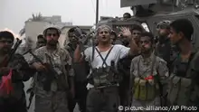 التحالف يرفض إعلان الانفصاليين الإدارة الذاتية بجنوب اليمن