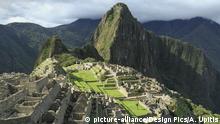 Machu Picchu Citadel With Waynu Picchu; Machu Picchu, Peru | Verwendung weltweit, Keine Weitergabe an Wiederverkäufer.