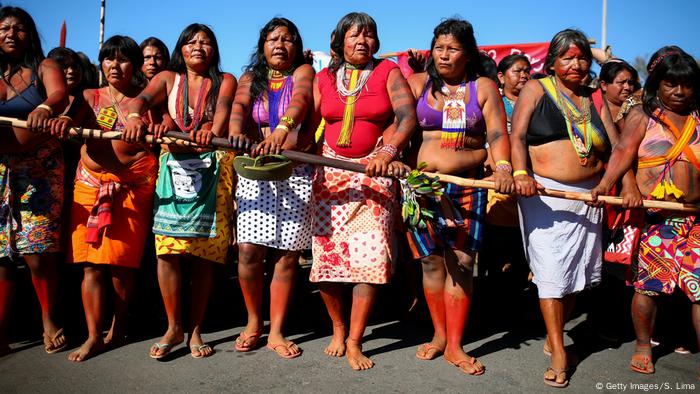 Protesto de mulheres indígenas em Brasília em 2019