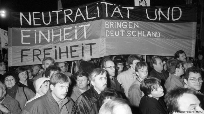 Warum die Rechtspopulisten in Ostdeutschland so stark sind ...