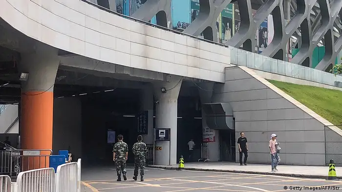 China Shenzhen | Militäreinheiten am Shenzhen Bay Stadium