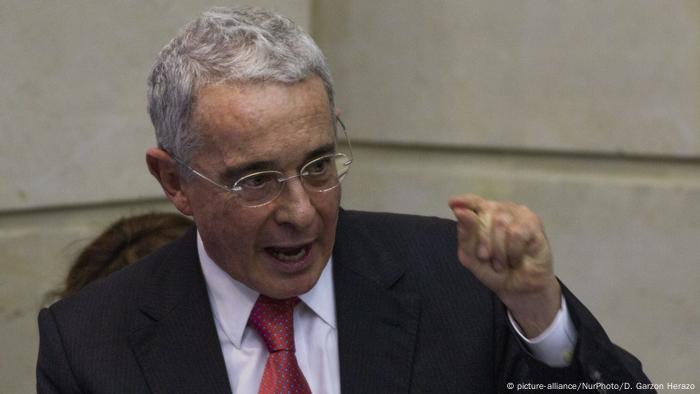  Alvaro Uribe Velez, 