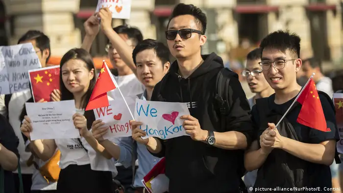 Berlin Pro-China-Demonstration in Hongkong-Krise