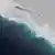 Imagem aérea mostra geleira Thwaites com cavidade crescente 