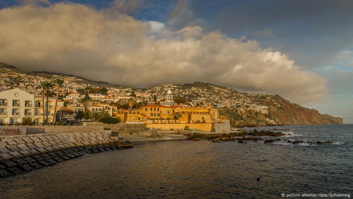 Madeira: Blick auf die Altstadt von Funchal