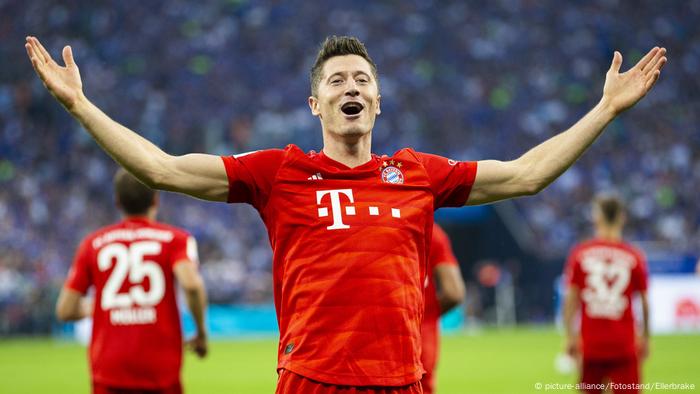 Opinion: Bayern Munich need to reach Robert Lewandowski′s level | Sports |  German football and major international sports news | DW | 24.08.2019