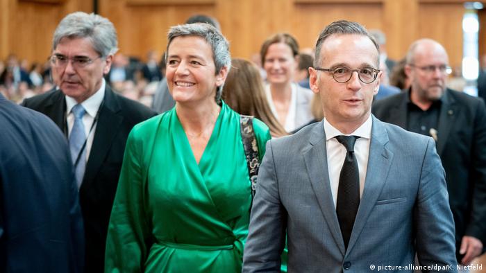 Bundesaußenminister Heiko Maas mit EU-Wettbewerbskommissarin Margarethe Vestager und Siemens-Chef Joe Kaeser