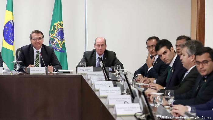 Brasilien Bolsonaro trifft sich mit Amazonas-Gouverneuren