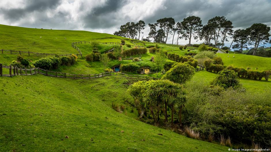 Climate Change New Zealand Passes Zero Carbon Law News Dw 07 11 2019