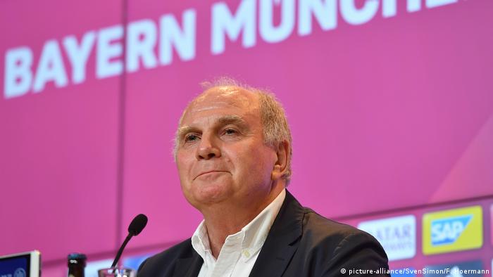 Немецкий футбольный топ-менеджер, президент клуба Бавария Ули Хёнес