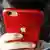 Rotes iPhone von Apple
