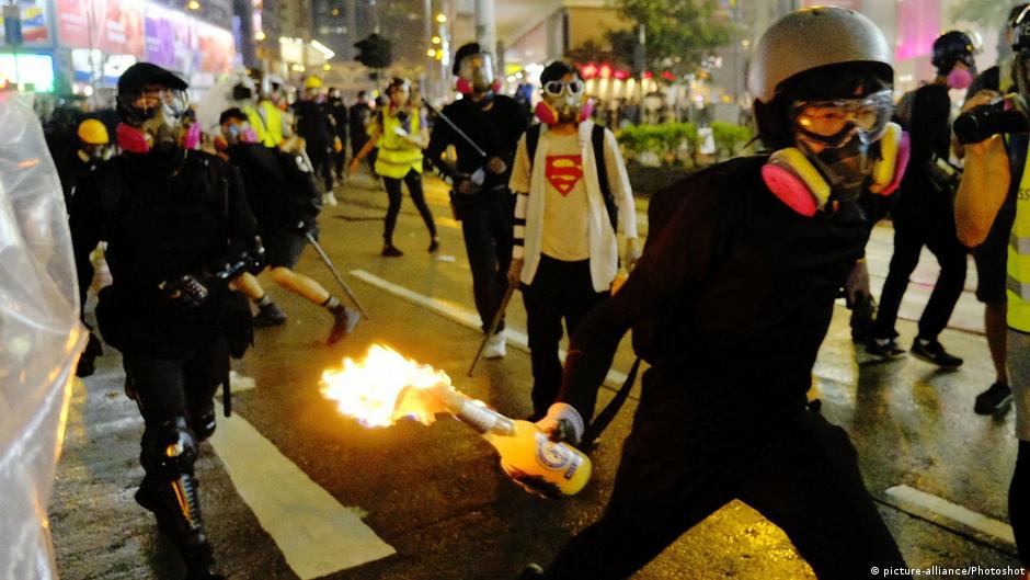 Hong Kong protesters target airport to disrupt travel