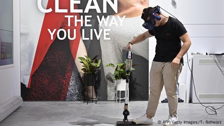 Deutschland | Technik-Messe IFA 2019 in Berlin (AFP/Getty Images/T. Schwarz)