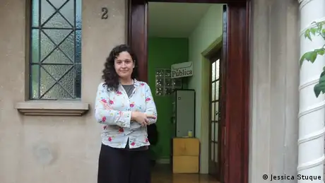 Natalia Viana in front of Agencia Publica's premises