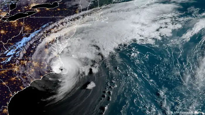 BdTD Satellitenbild Hurrikan Dorian an US-Küste (AFP/Rammb/Noaa/Ho)
