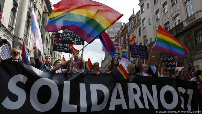 Sarajevo celebra su primera Marcha del Orgullo Gay | Europa | DW | 09.09.2019