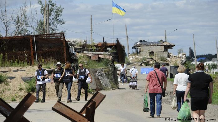 Ostukraine Lugansk Grenzübergang Ukraine 