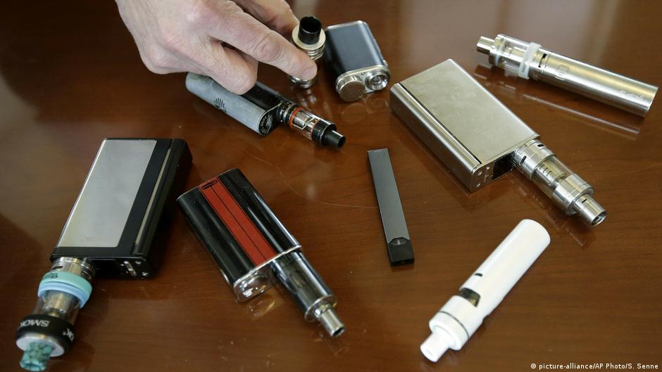 India announces ban on ecigarettes DW 09/18/2019