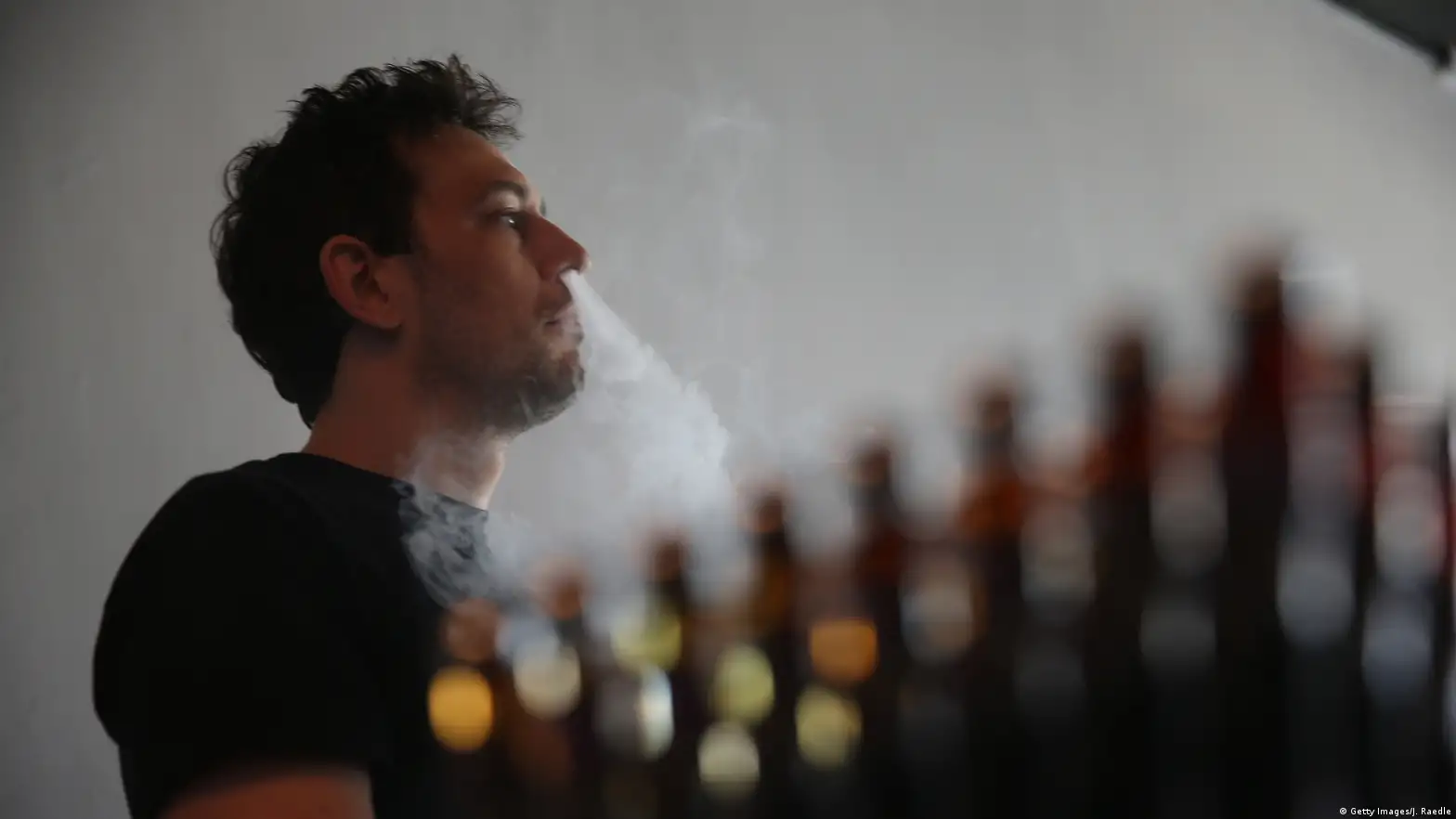 German commissioner demands ban on tobacco ads