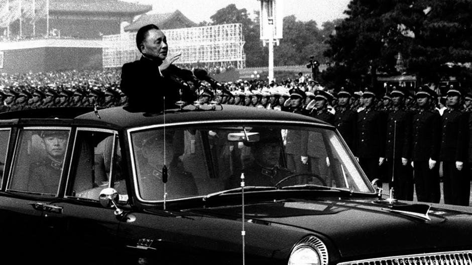 漫话国庆庆典之八：三十五周年之“万岁”到“您好”
