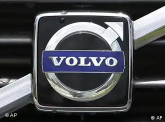 FILE - In this July 21, 2009 file photo, the Volvo logo on the front grille is shown in Miami. Ford Motor Co. moved closer Wednesday, Dec. 23, 2009, to selling its loss-making Volvo unit to China's Geely Group, saying a final deal is expected early next year if financing and government approvals fall into place. (AP Photo/Alan Diaz, file)