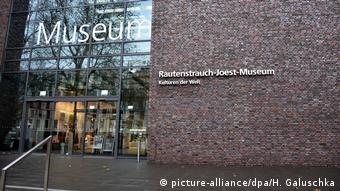 Le musée Rautenstrauch-Joest a engagé un projet de coopération avec un musée du Kenya pour faire l'inventaire des objets kényans dispersés dans les collections européennes