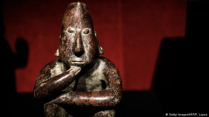 Pieza de arte precolombino ofrecida por el Gobierno mexicano en subasta en 2019 en París 