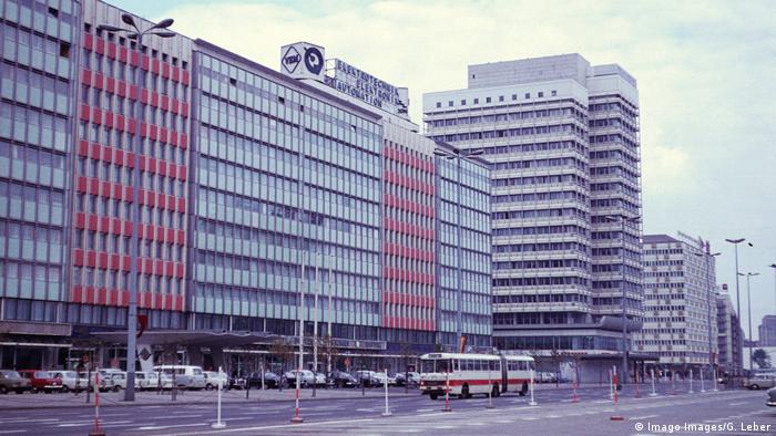 Das Haus der Elektronikindustrie in Ost-Berlin (Imago Images/G. Leber)