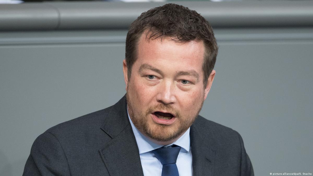 German politician receives neoNazi death threats DW 09/24/2019