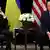 Владимир Зеленский, Дональд Трамп, флаги США и Украины
