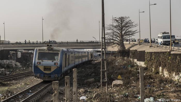 Bahnhof und Züge in Thies Senegal
