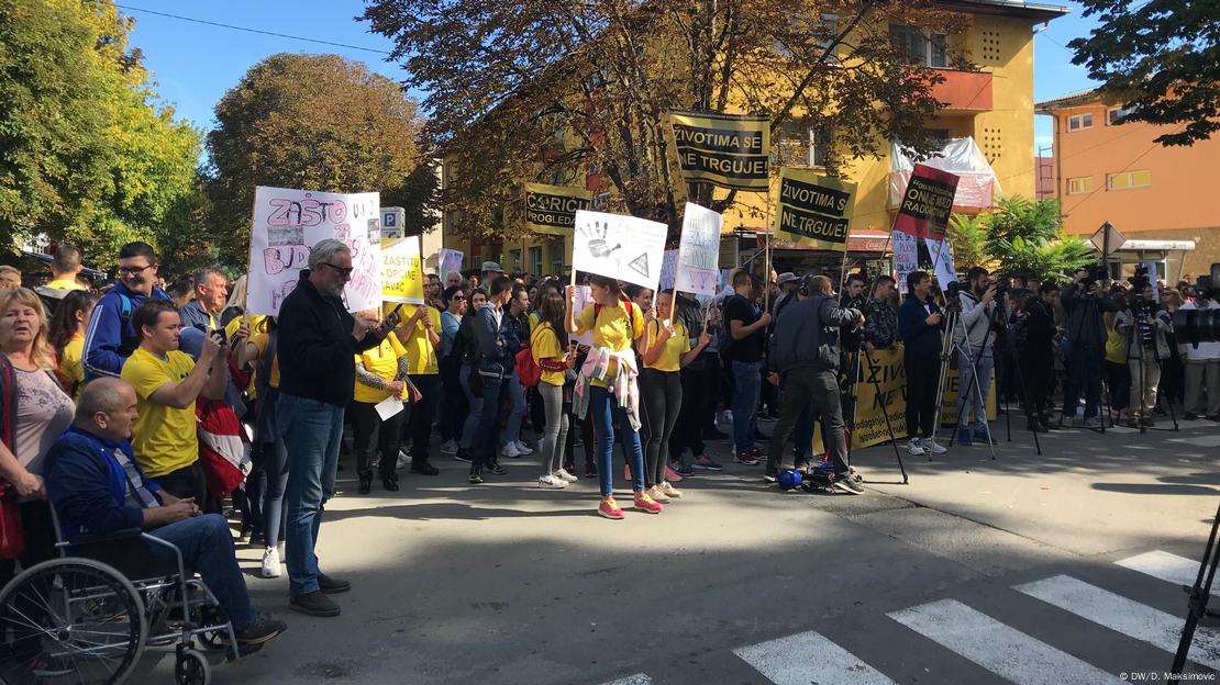 Na prosvijede protiv odlaganja nuklearnog otpada pored bosansko-hrvatske granice 2019. su stigli brojni građani iz cijele BiH