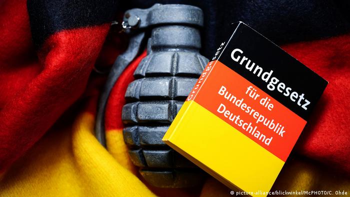 Hnad grenade with flag of Germany