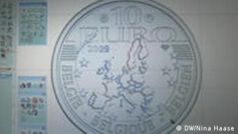 Computerbildschirm des belgischen Münzdesigners Luc Luycx. Der Designer der Euromünze entwirft für die Königliche Münzstätte in Brüssel heute Sondermünzen (Foto: DW/ Nina Haase)