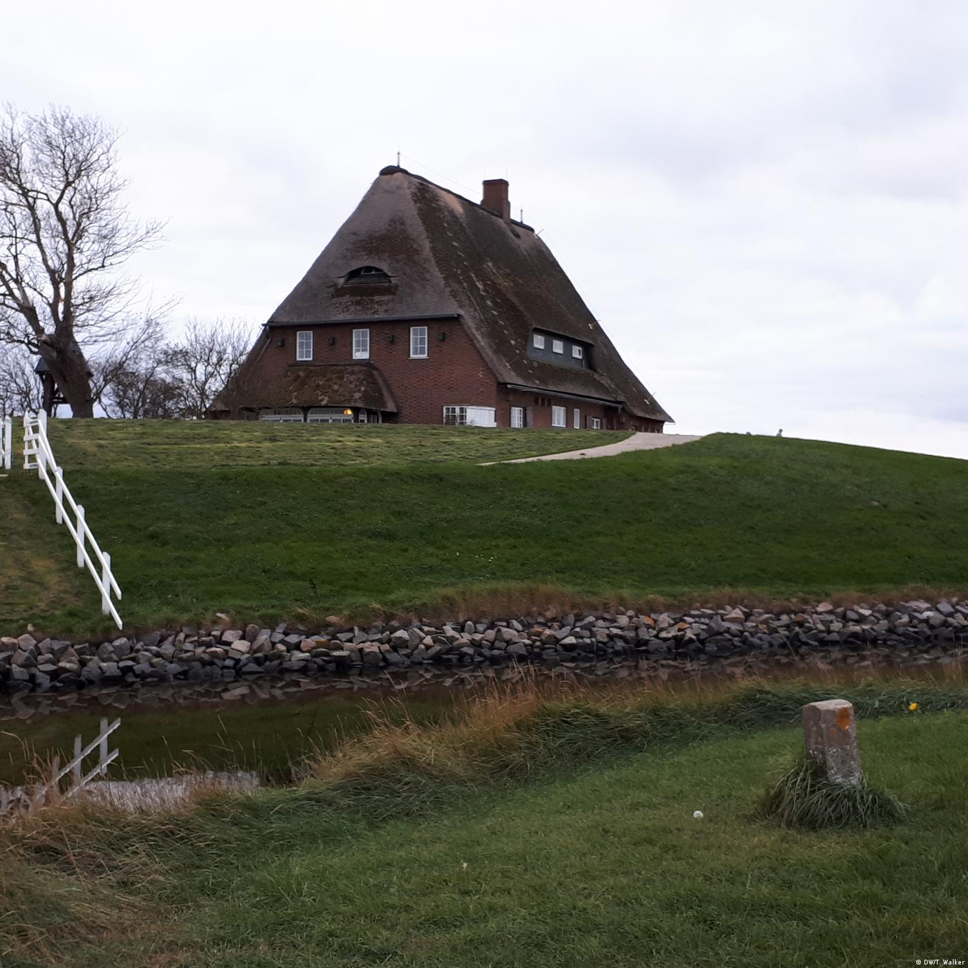 The islands that vanish beneath the sea