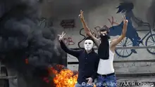 احتجاجات لبنان.. جعجع يدعو لاستقالة أركان الحكم وجنبلاط يريدها جماعية