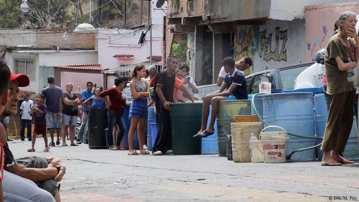 Venezuela Auswirkungen der Sanktionen | Ausgabestelle für Trinkwasser