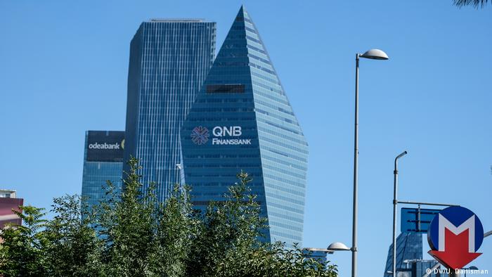 Банковите централи на QNB Finansbank и Odeabank в Истанбул