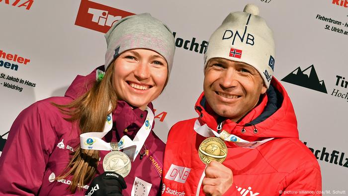 Darja Domratschewa und Ole Einar Björndalen (picture-alliance/dpa/M. Schutt)